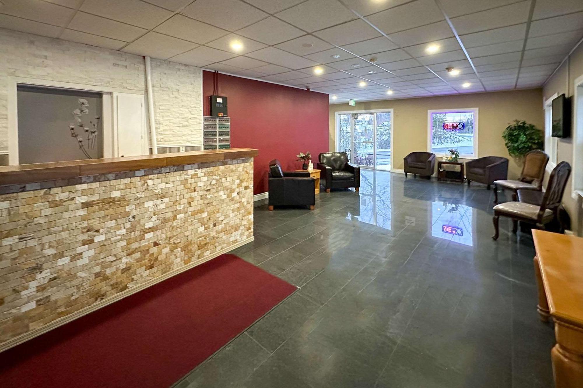 וודסטוק Rodeway Inn מראה חיצוני תמונה